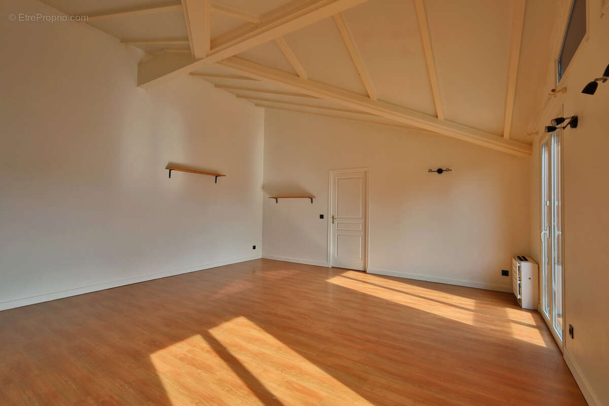 Maison à OYTIER-SAINT-OBLAS