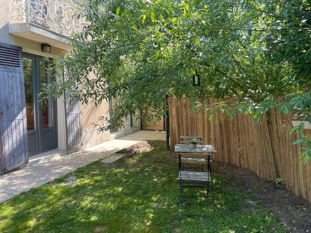 Maison à DAMPIERRE-EN-YVELINES