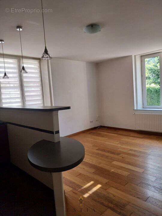 Appartement à LAY-SAINT-CHRISTOPHE