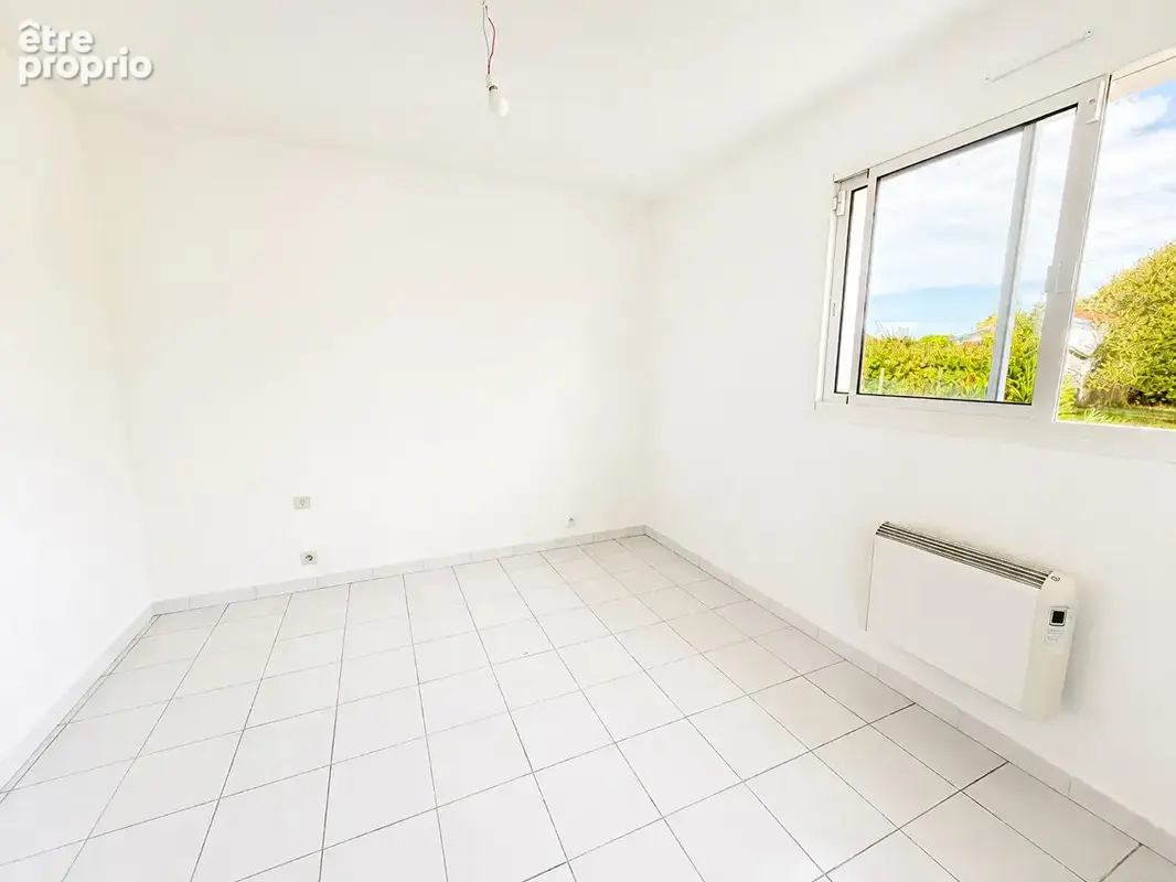 Maison 3 chambres - Quartier Mora - 2 200m2 de jardin - photo 10