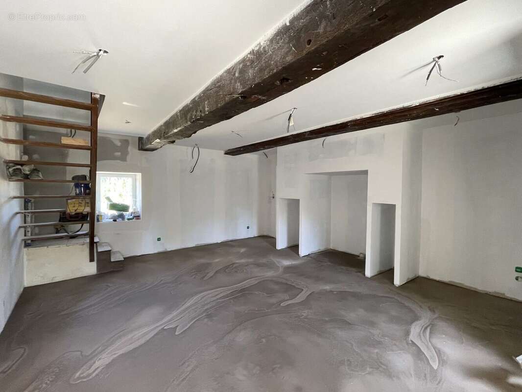 Maison 100 m² à Ambrieres-Les-Vallees  - photo 5
