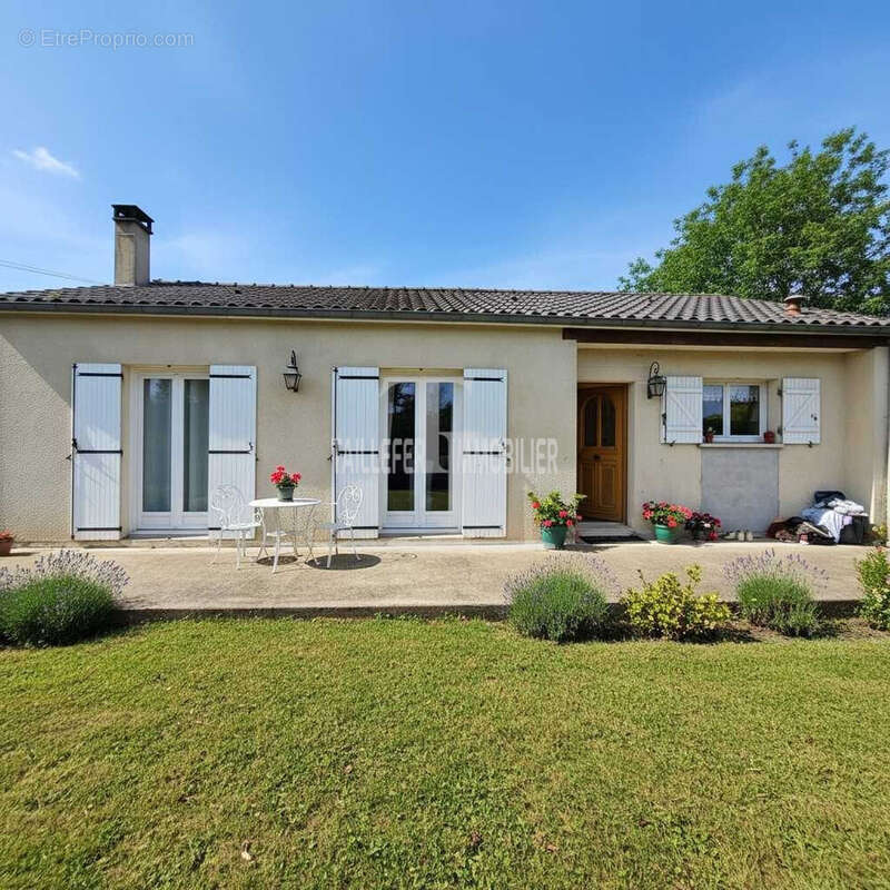 Maison à COURSAC
