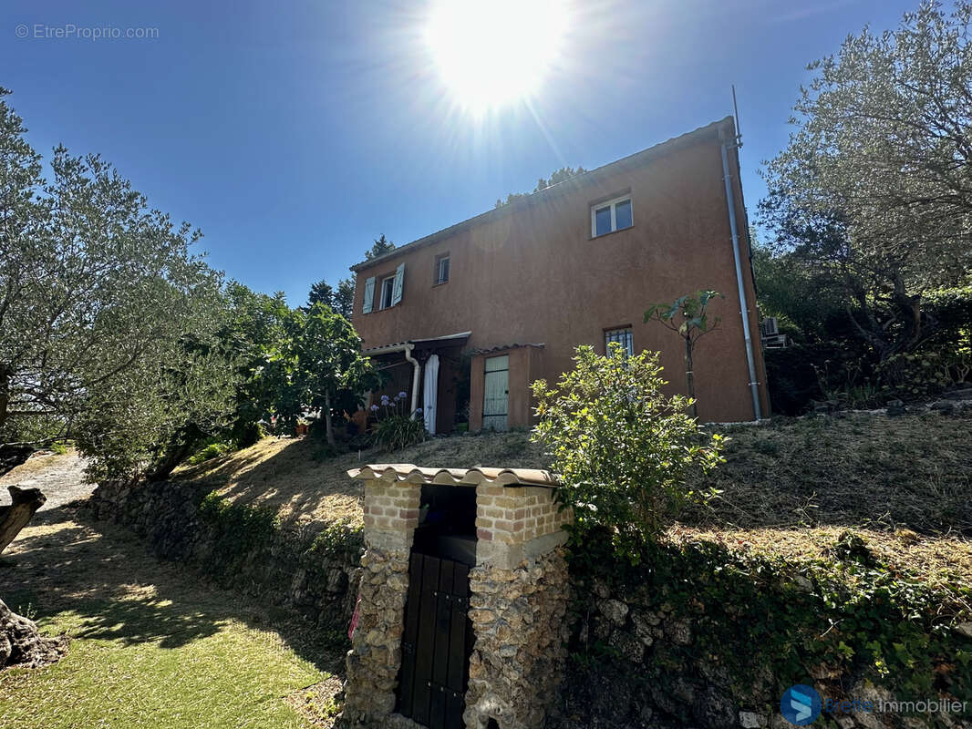 Maison à SOLLIES-TOUCAS