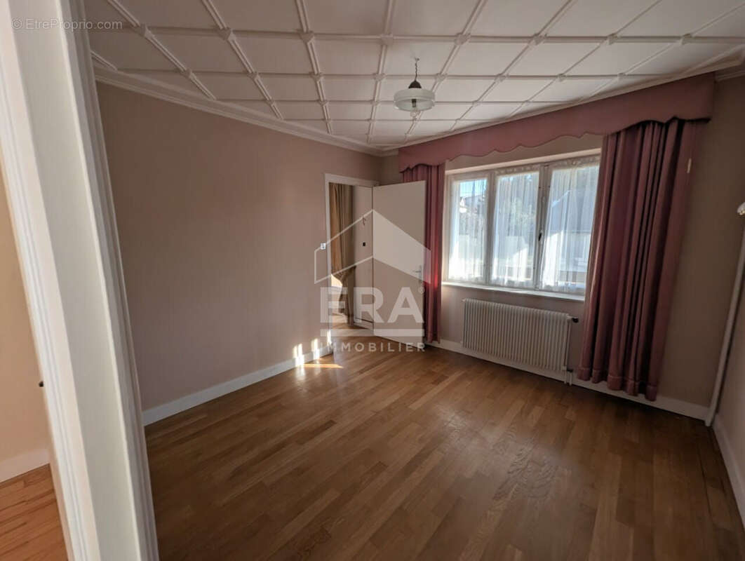 Maison à PIERREFONTAINE-LES-VARANS