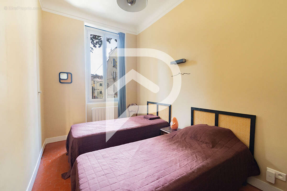 Appartement à MARSEILLE-5E