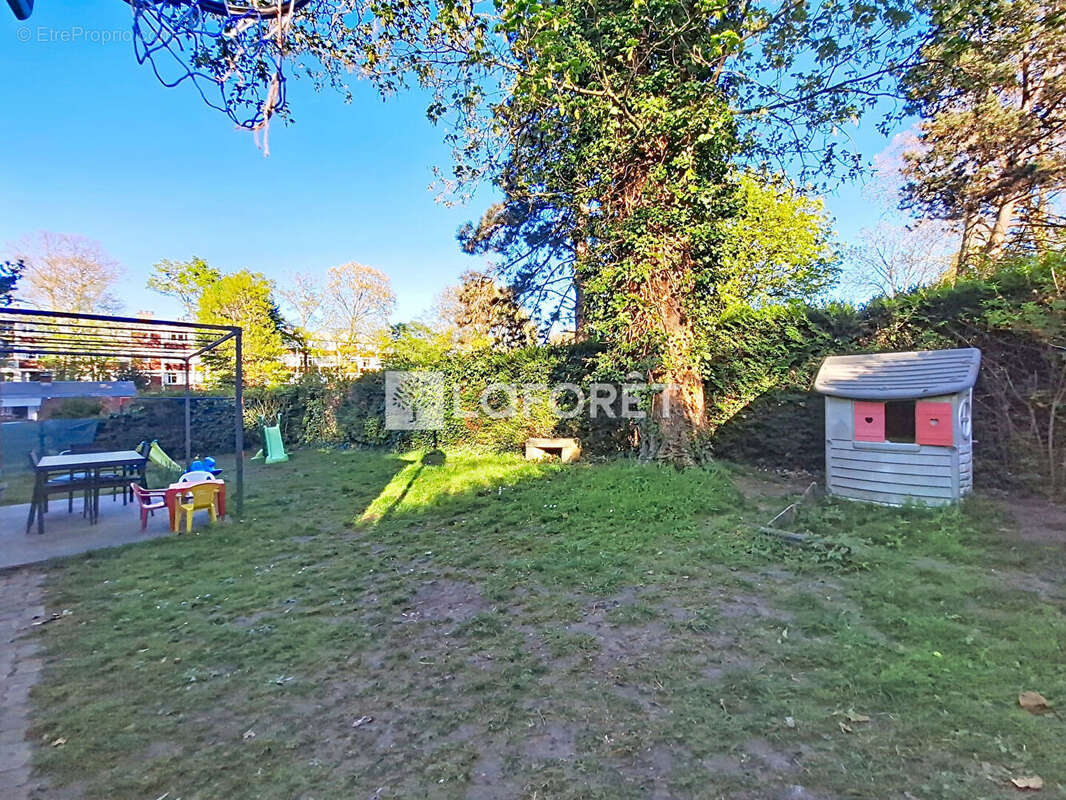 Maison à VERNEUIL-SUR-SEINE