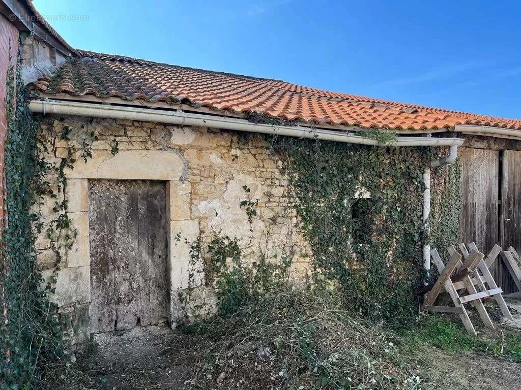 Maison à BENEST