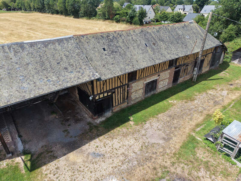 Corps de ferme avec 3,7 hectares de terrain - photo 15