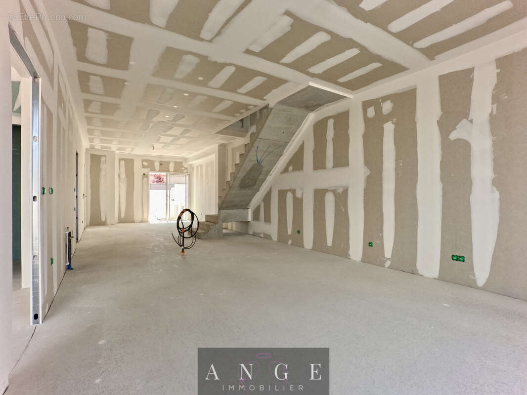 Villa contemporaine NEUVE LA FARLEDE - photo 5