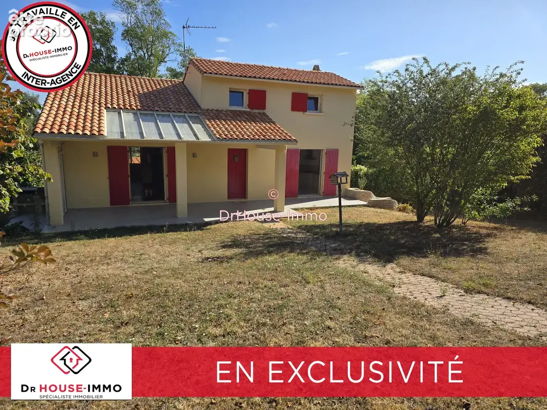 Maison 129 m² à La Creche  - photo 1