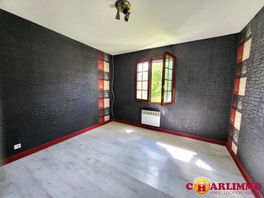 Maison à SAINT-JUNIEN