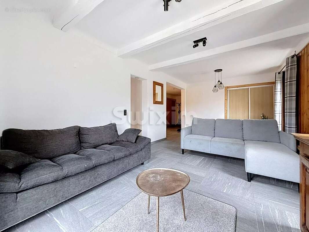 Grande maison composee de 2 appartements et garage - photo 17