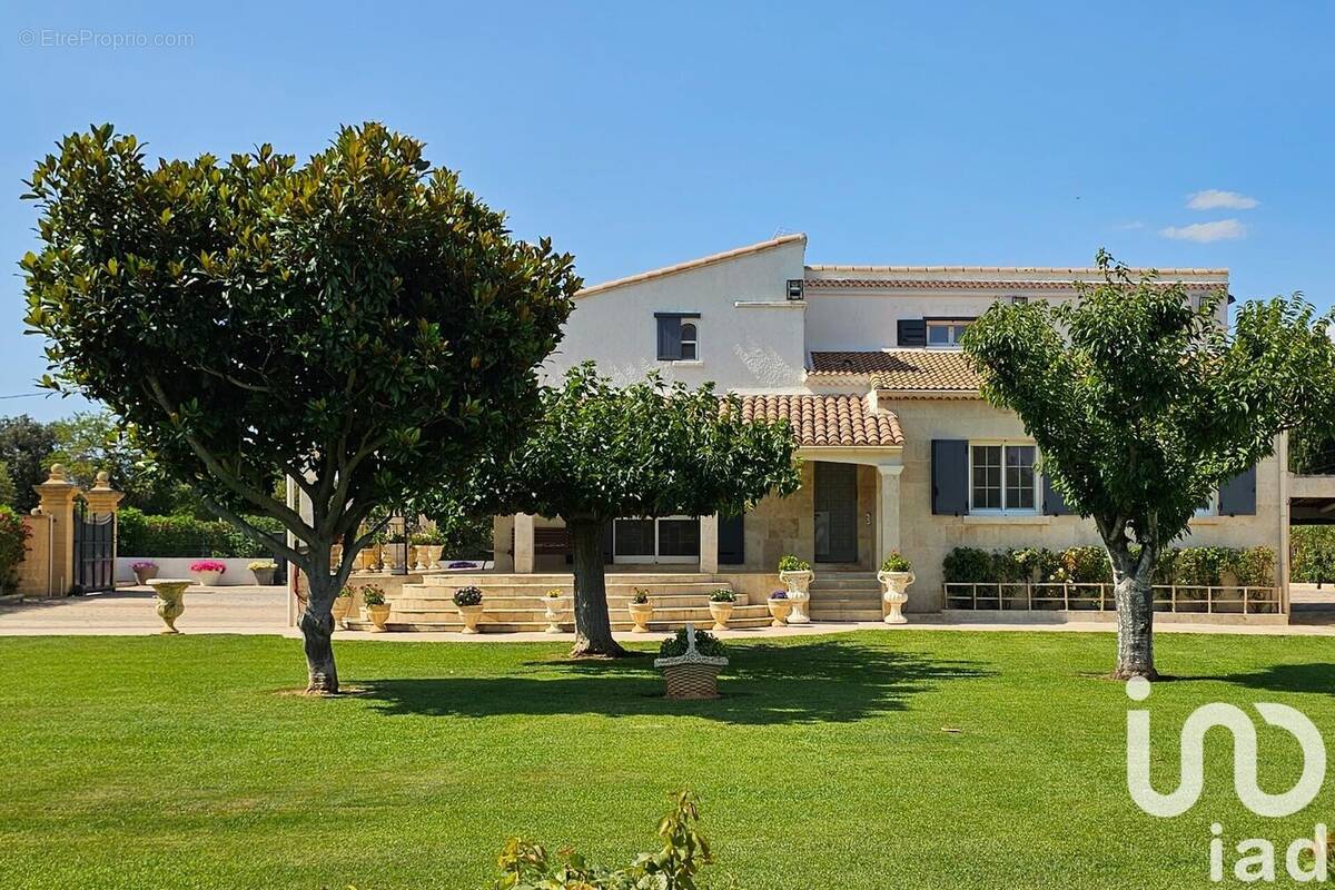 Photo 1 - Maison à ARLES