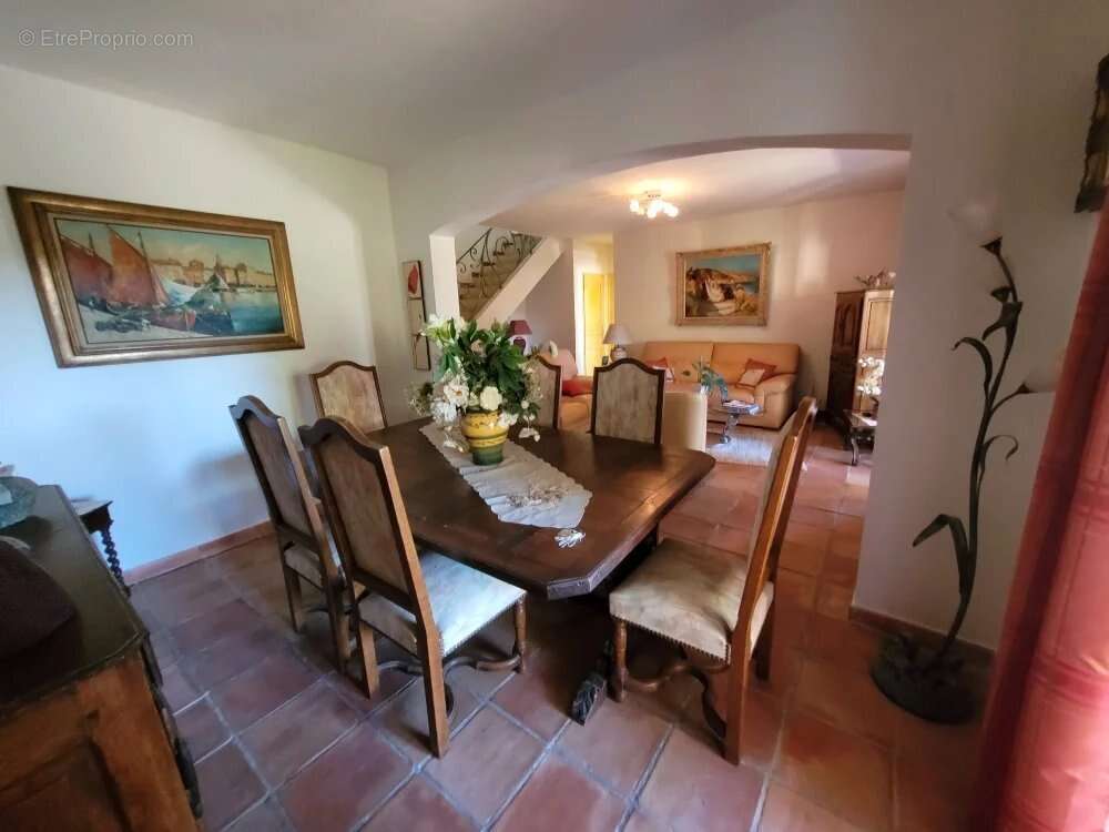 Maison à PEYMEINADE