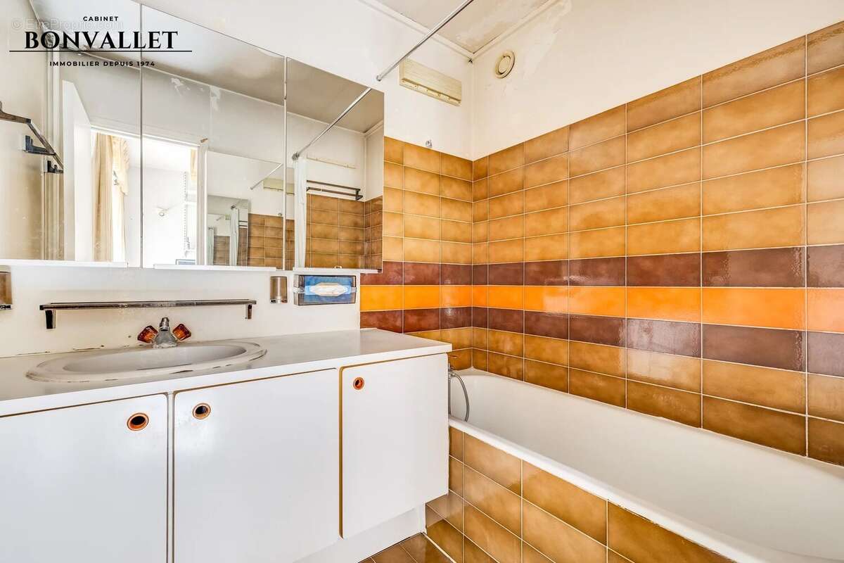 Paris 15e – Boucicaut/Lourmel – 2 pièces de 47 m² à rénover, plein sud, 1er étage avec ascenseur - photo 10