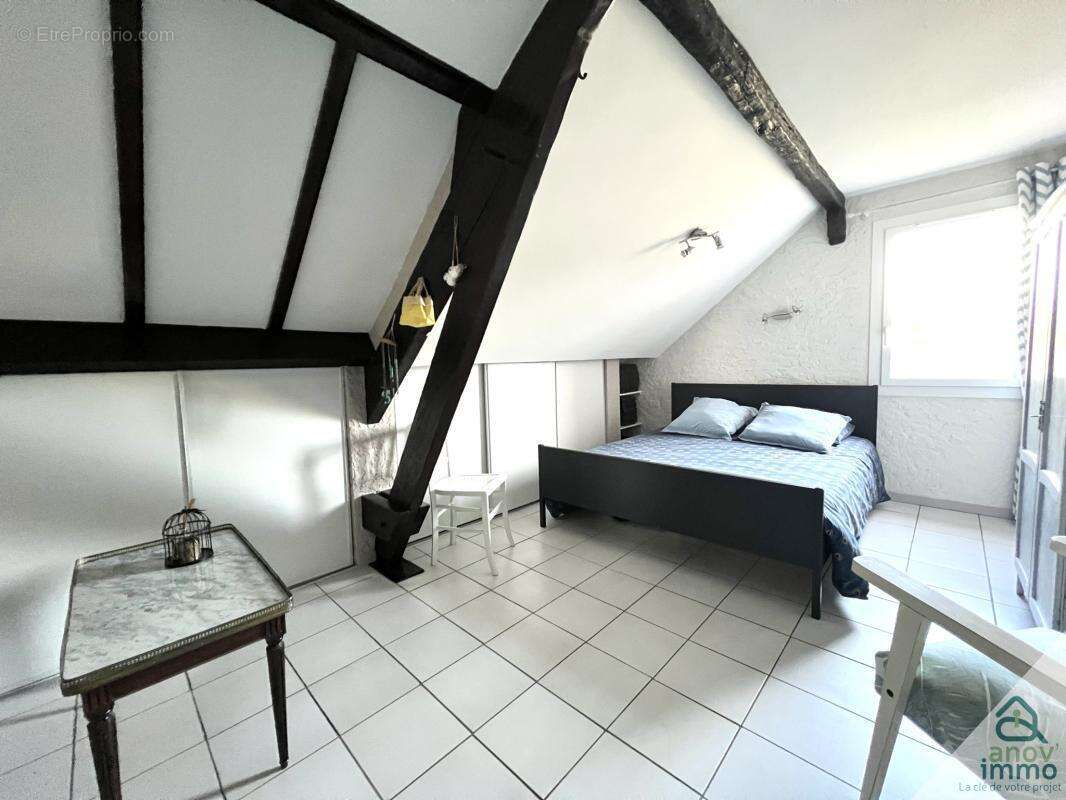 Maison à SAINT-JULIEN-L&#039;ARS