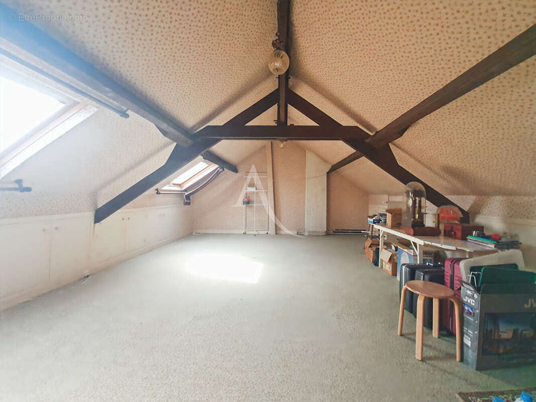 Maison à OINVILLE-SUR-MONTCIENT