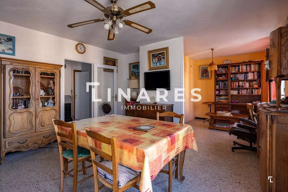 Appartement à MARSEILLE-3E