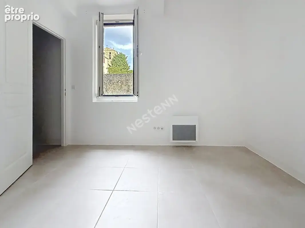 Cucuron - Maison de village rénovée, prête à vivre : posez vos valises ! - photo 2