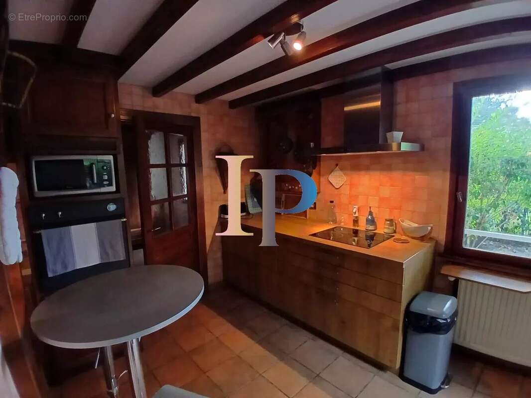 Maison à LA CLAYETTE