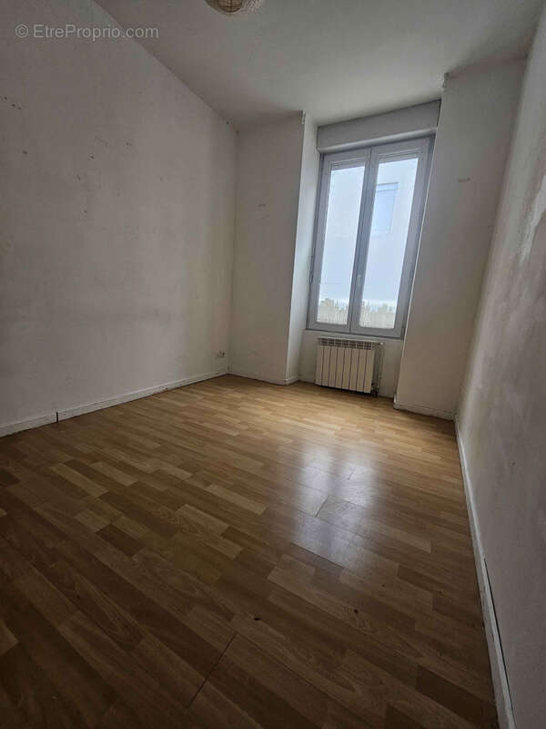 Appartement à MAUVES