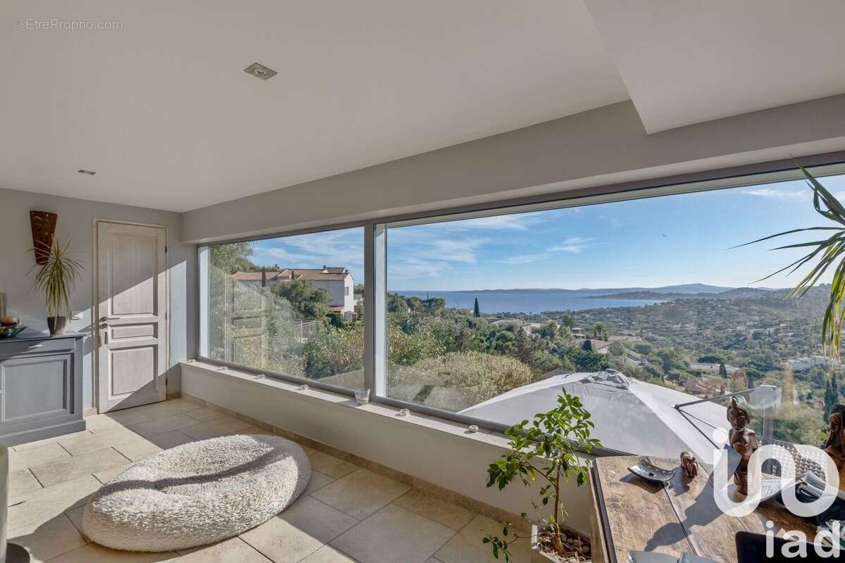 Photo 4 - Maison à ROQUEBRUNE-SUR-ARGENS