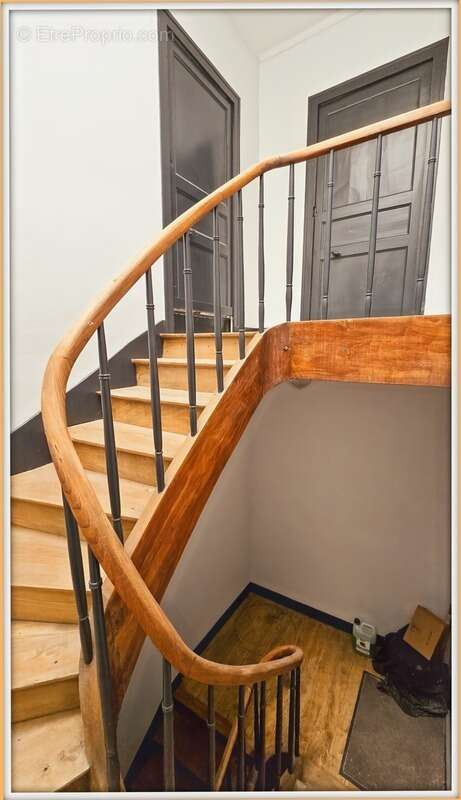 Appartement à SAINT-JEAN-D'ANGELY