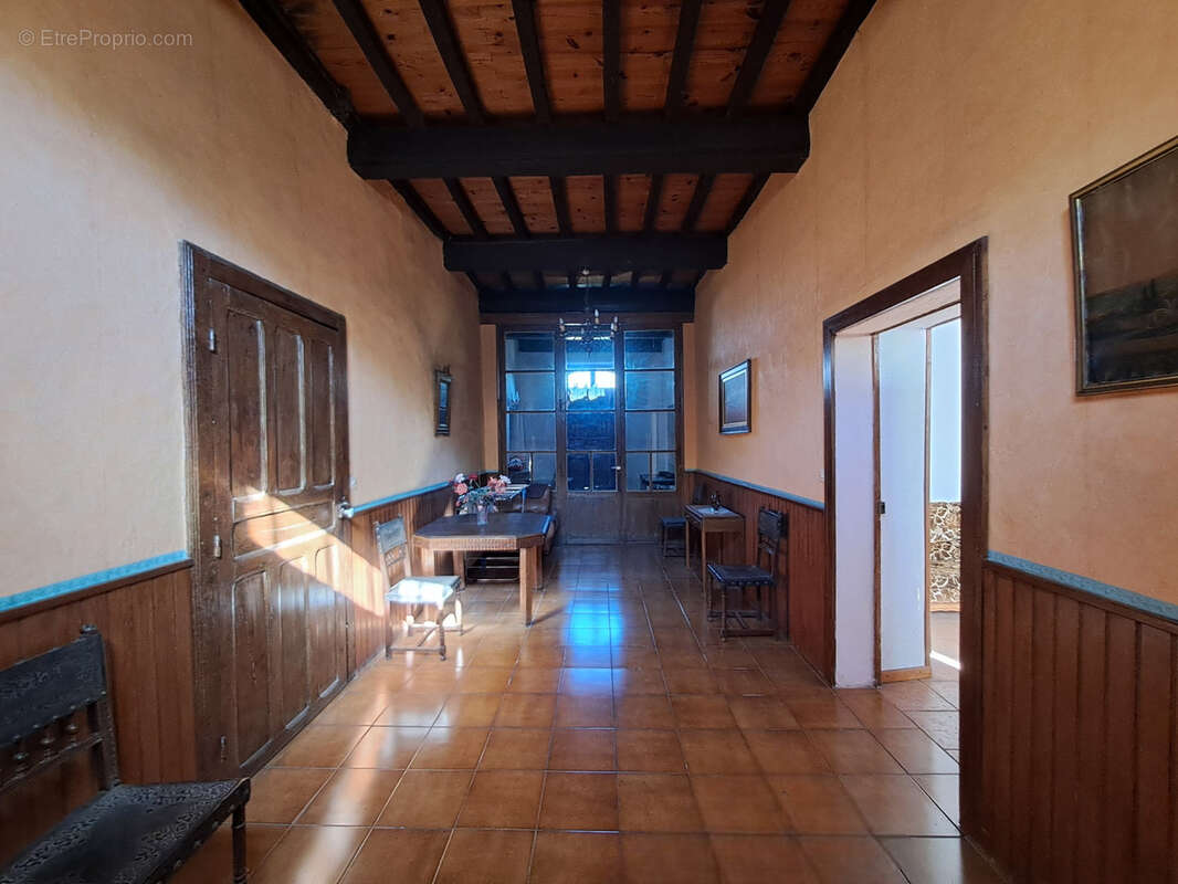 Maison à PORT-SAINTE-MARIE