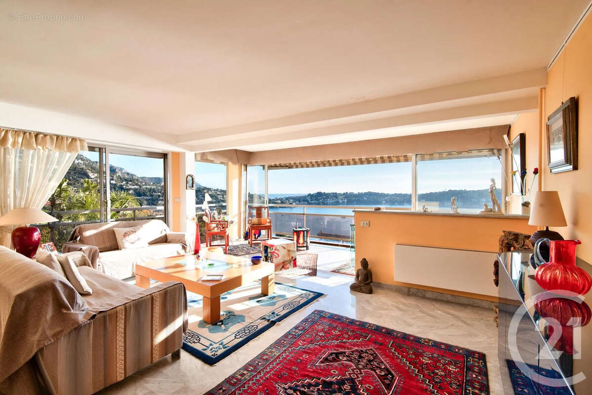 Appartement à VILLEFRANCHE-SUR-MER