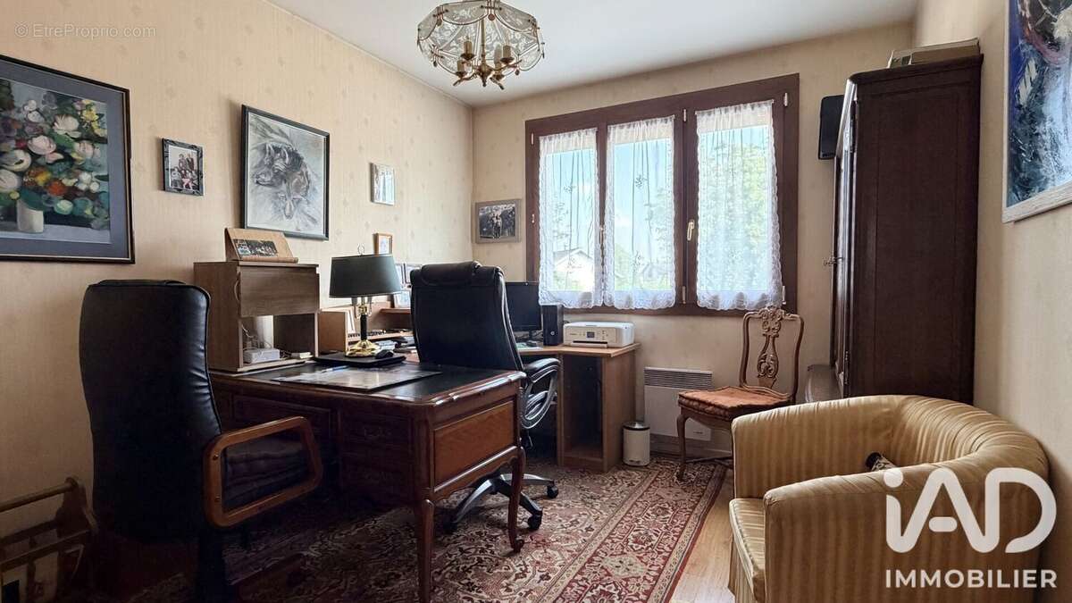 Maison 176 m² à Pont-Sainte-Marie  - photo 9
