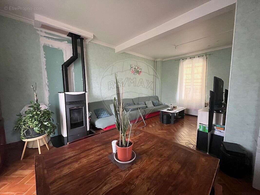 Maison à VARENNES-SUR-SEINE