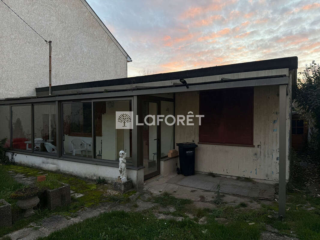 Maison à OZOIR-LA-FERRIERE