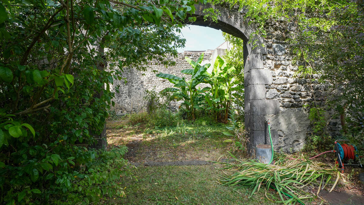 Bien d'exception en plein coeur de Blanzat - photo 16