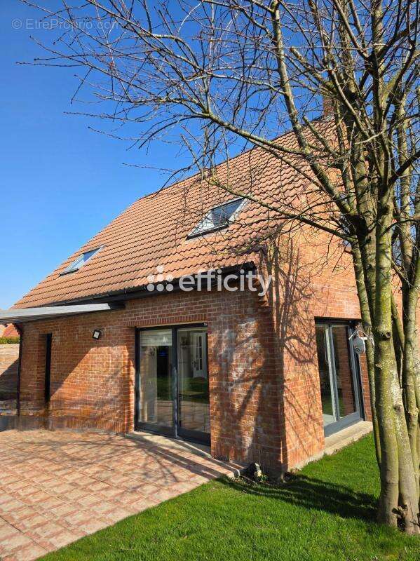 Maison à GONDECOURT