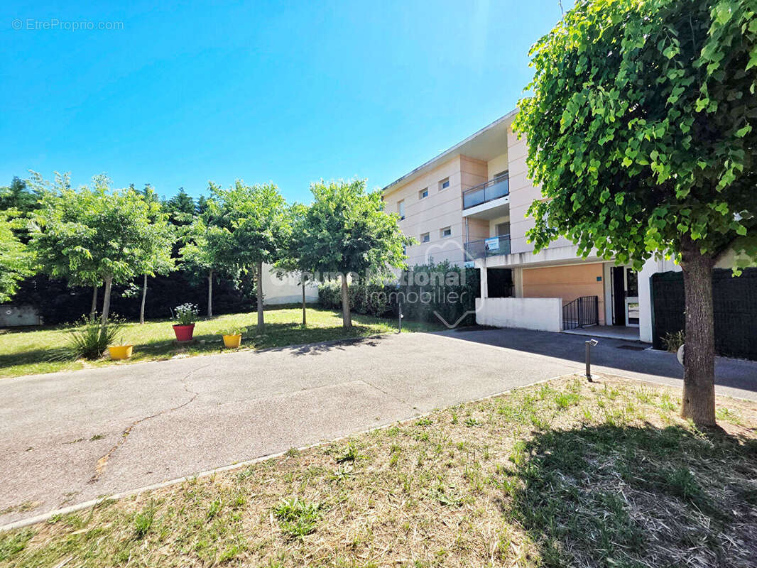 Appartement à SAINT-CHAMAS
