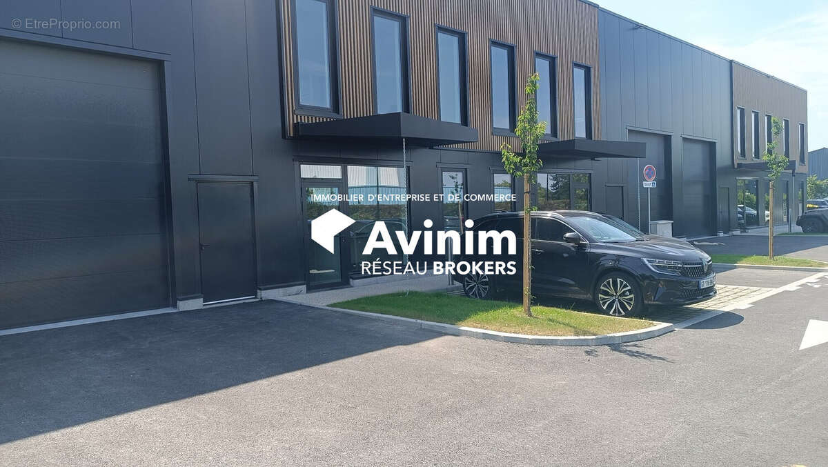 Commerce 925 m² à Douai  - photo 2