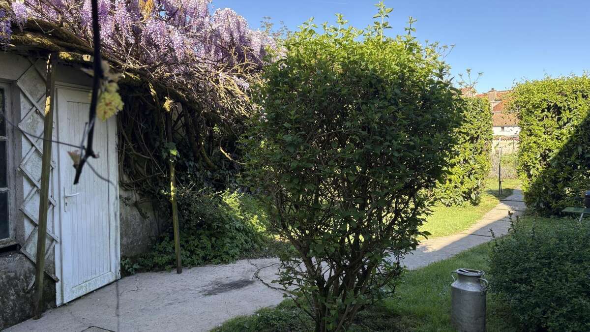Maison à CHEF-BOUTONNE
