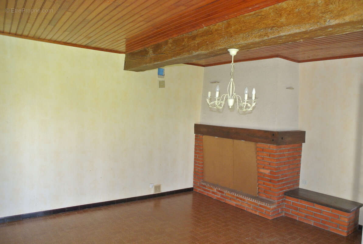 Maison à MAUVEZIN-SUR-GUPIE