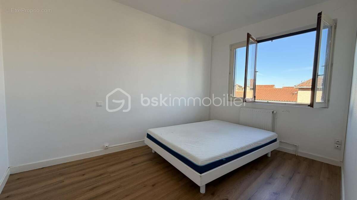 Appartement à ANNEYRON