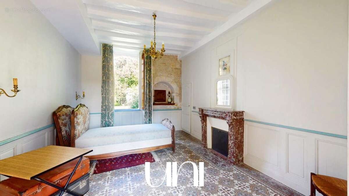 Maison à MORTEAUX-COULIBOEUF
