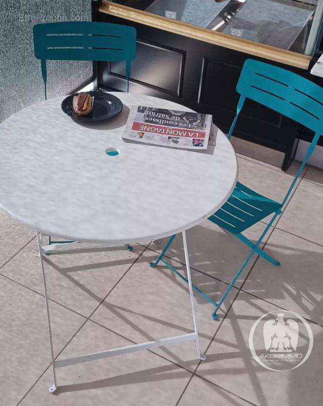 Commerce à MONTMARAULT