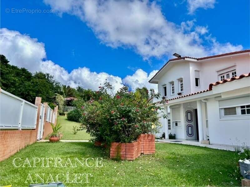 Maison à SCHOELCHER