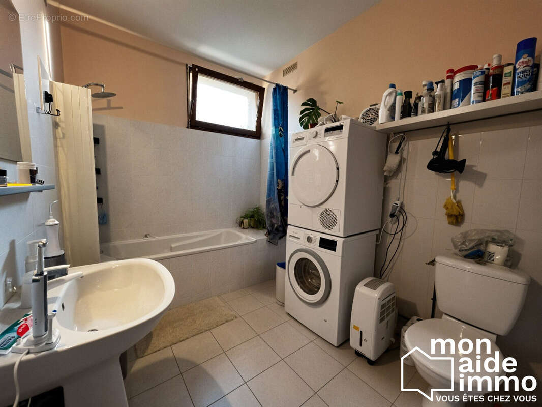 Appartement à COUTRAS