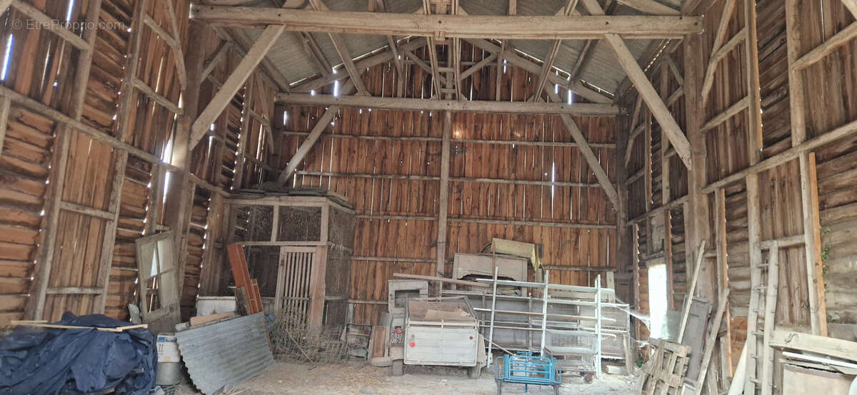 Autre à FAYE-LA-VINEUSE