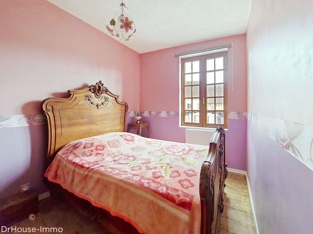 Maison à CREVECOEUR-EN-AUGE