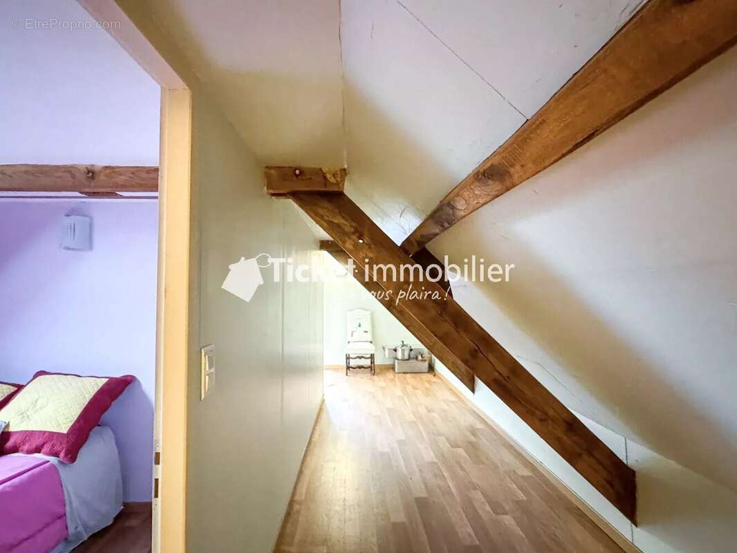 Maison à CANIAC-DU-CAUSSE