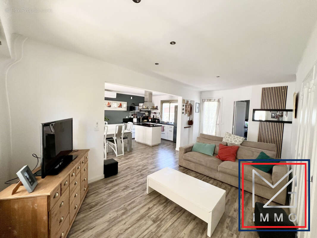 Maison à SIX-FOURS-LES-PLAGES