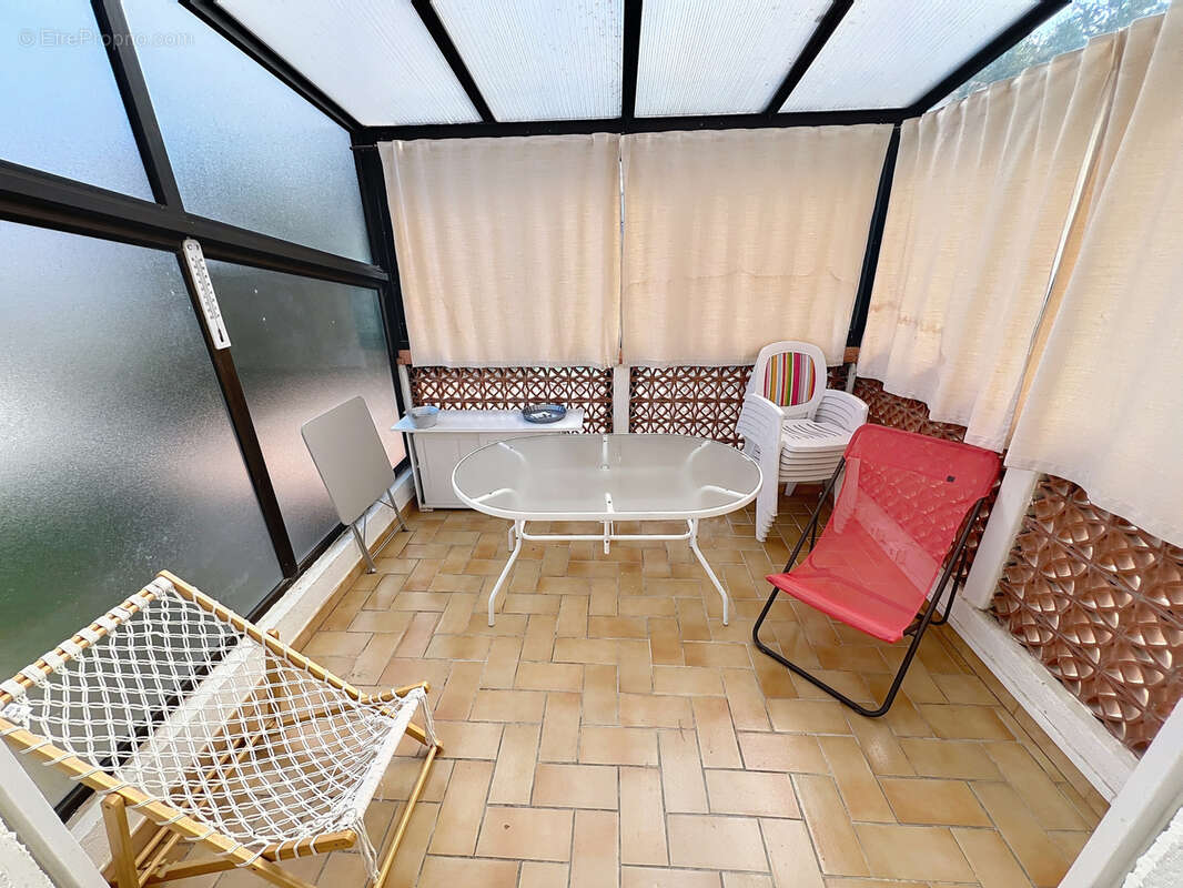 Secteur residentiel - villa 3  faces 170 m2 hbts  sur 441 m2 de terrain  - - photo 9