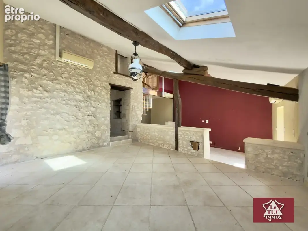 Grande maison en pierre avec dépendances et jardin - photo 13