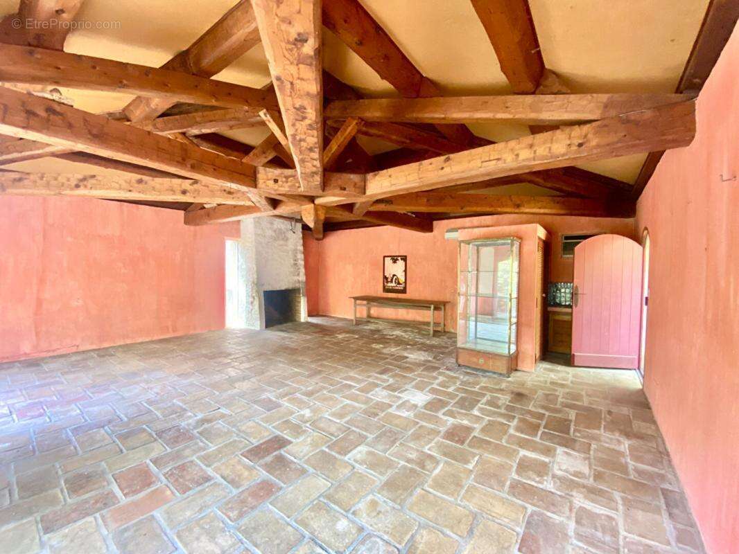 Maison Le Revest Les Eaux 10 pièce(s) 399 m2 - photo 4